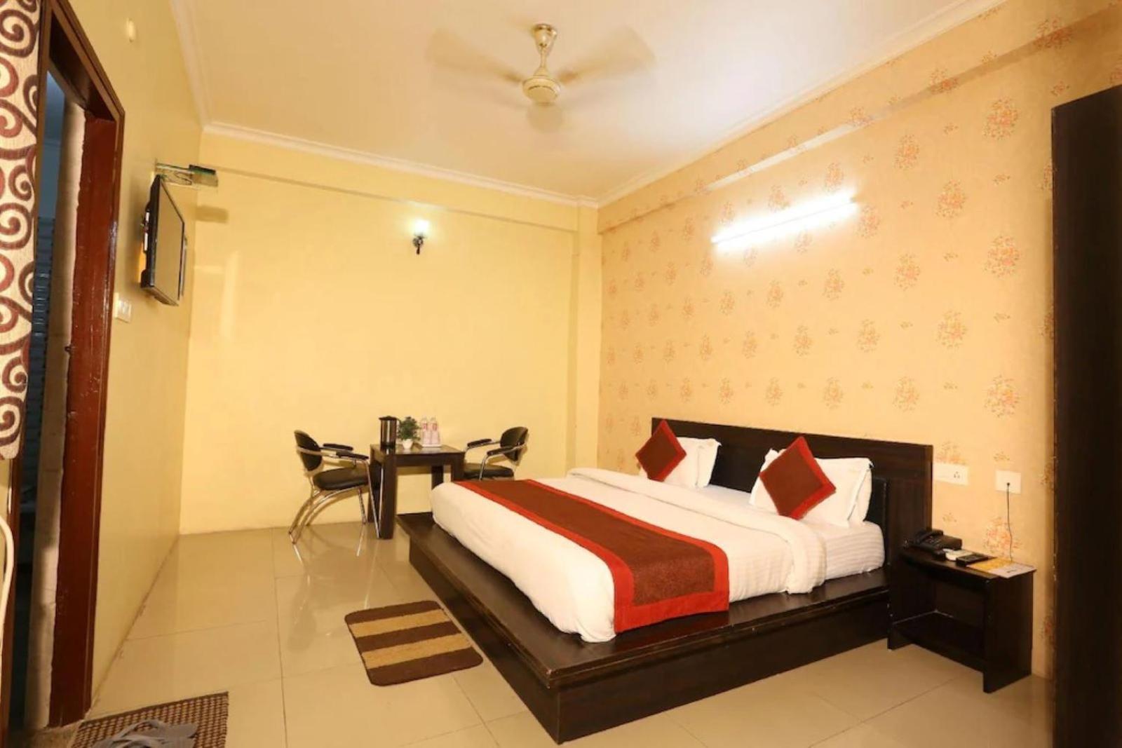 Hotel Express New Delhi Eksteriør bilde